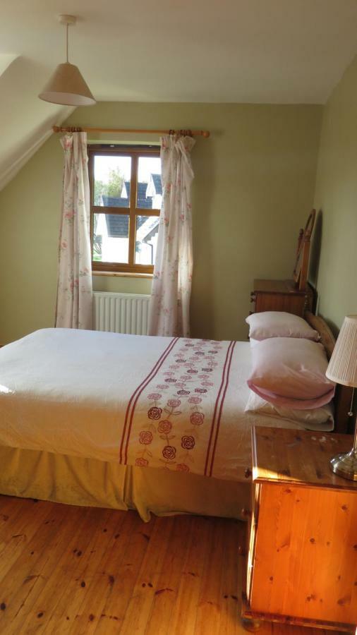 Heatherhill Farm Cottage In Letterfrack Beside Connemara National Park Bagian luar foto