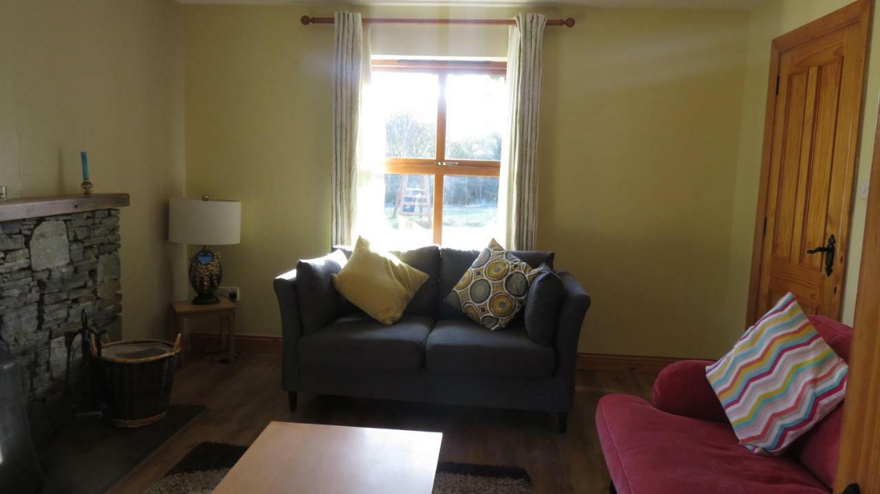 Heatherhill Farm Cottage In Letterfrack Beside Connemara National Park Bagian luar foto